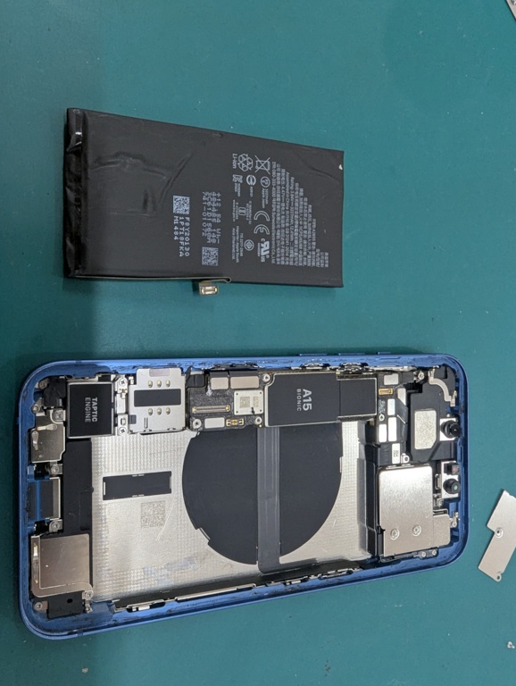 iPhone 13（アイフォンサーティン）バッテリー交換修理承ります｜スマホ修理工房富山グリーンモール山室店